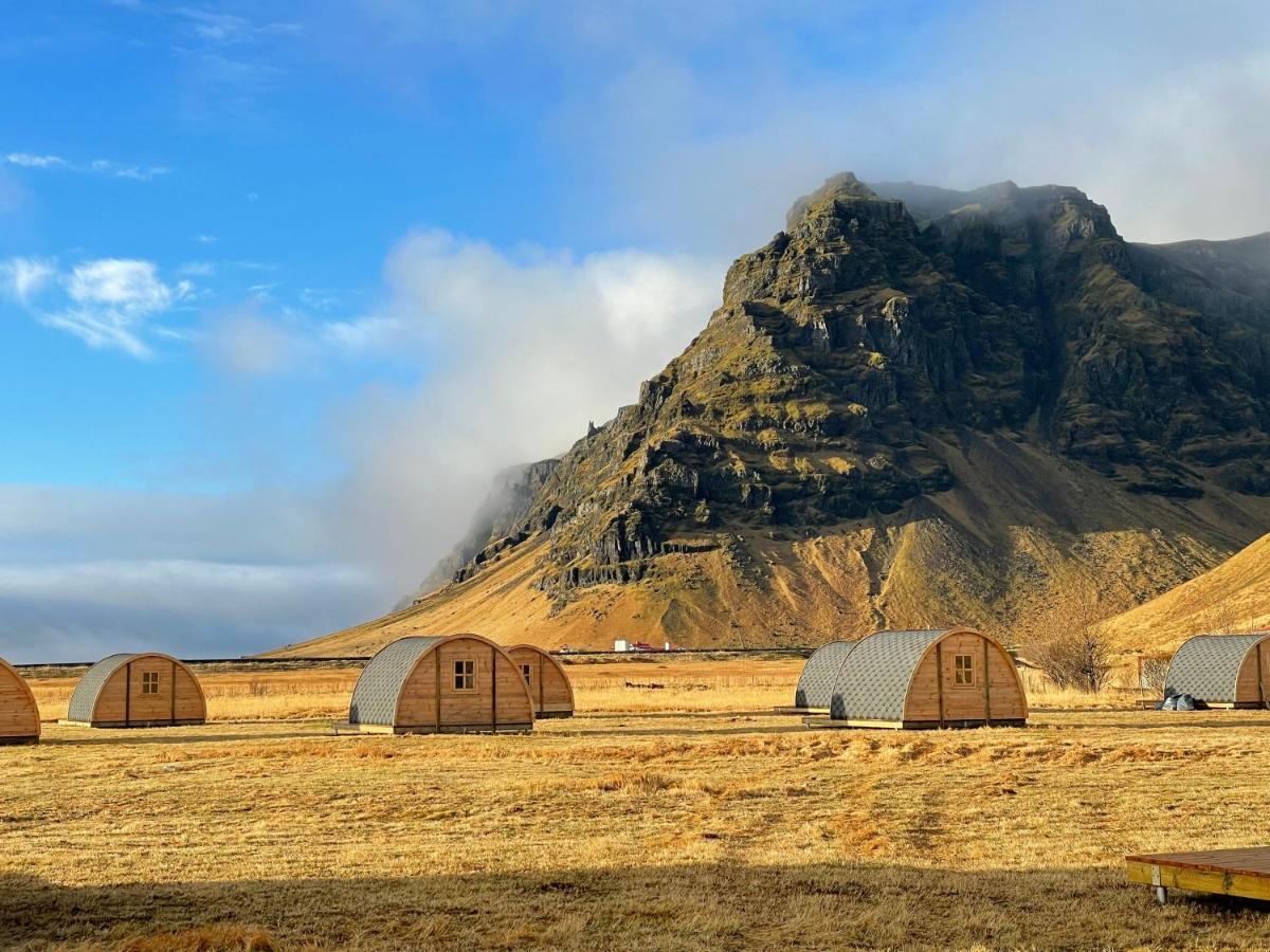 Starlight Camping Pods 霍尔斯沃德吕尔 外观 照片