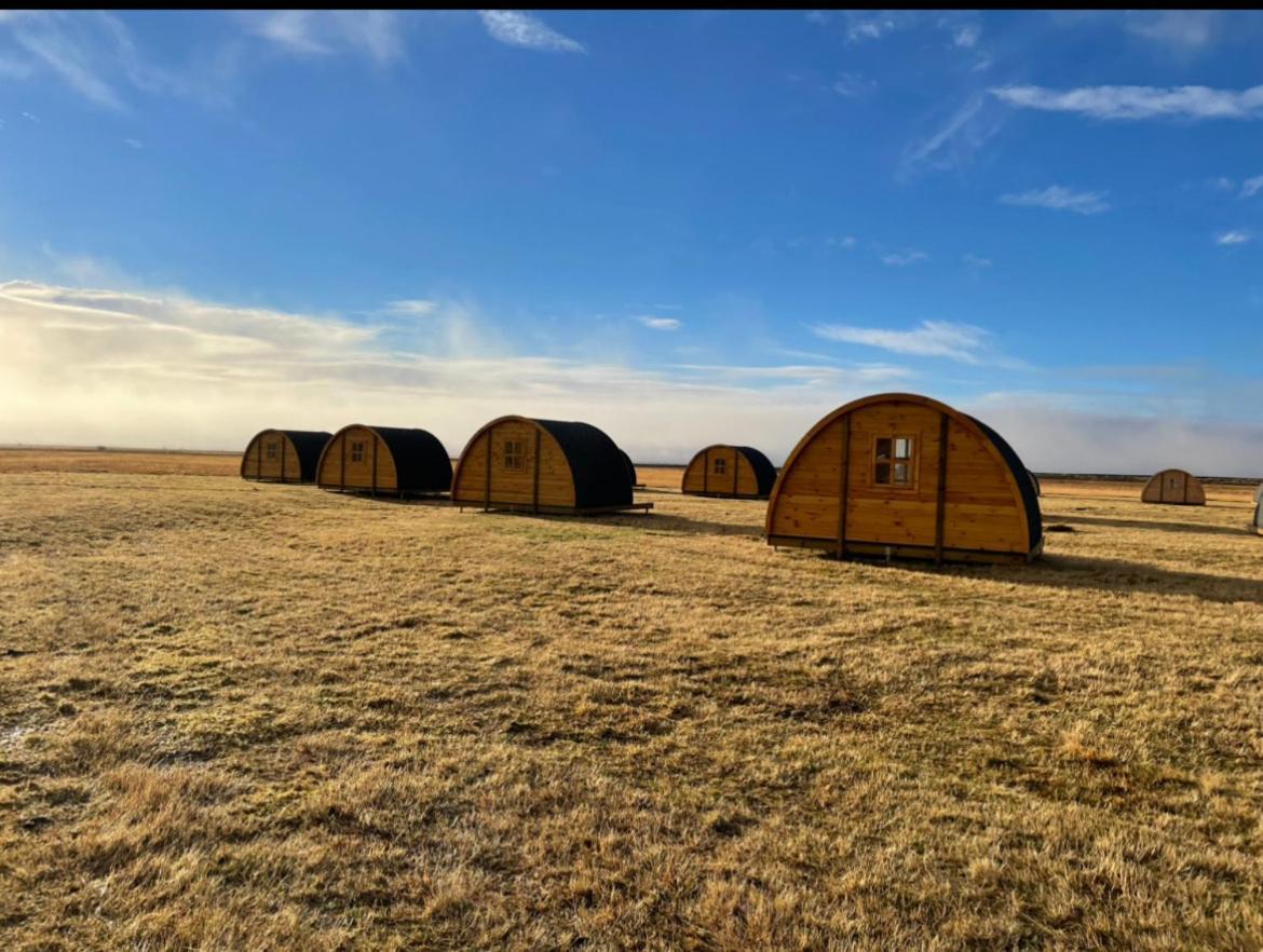 Starlight Camping Pods 霍尔斯沃德吕尔 外观 照片